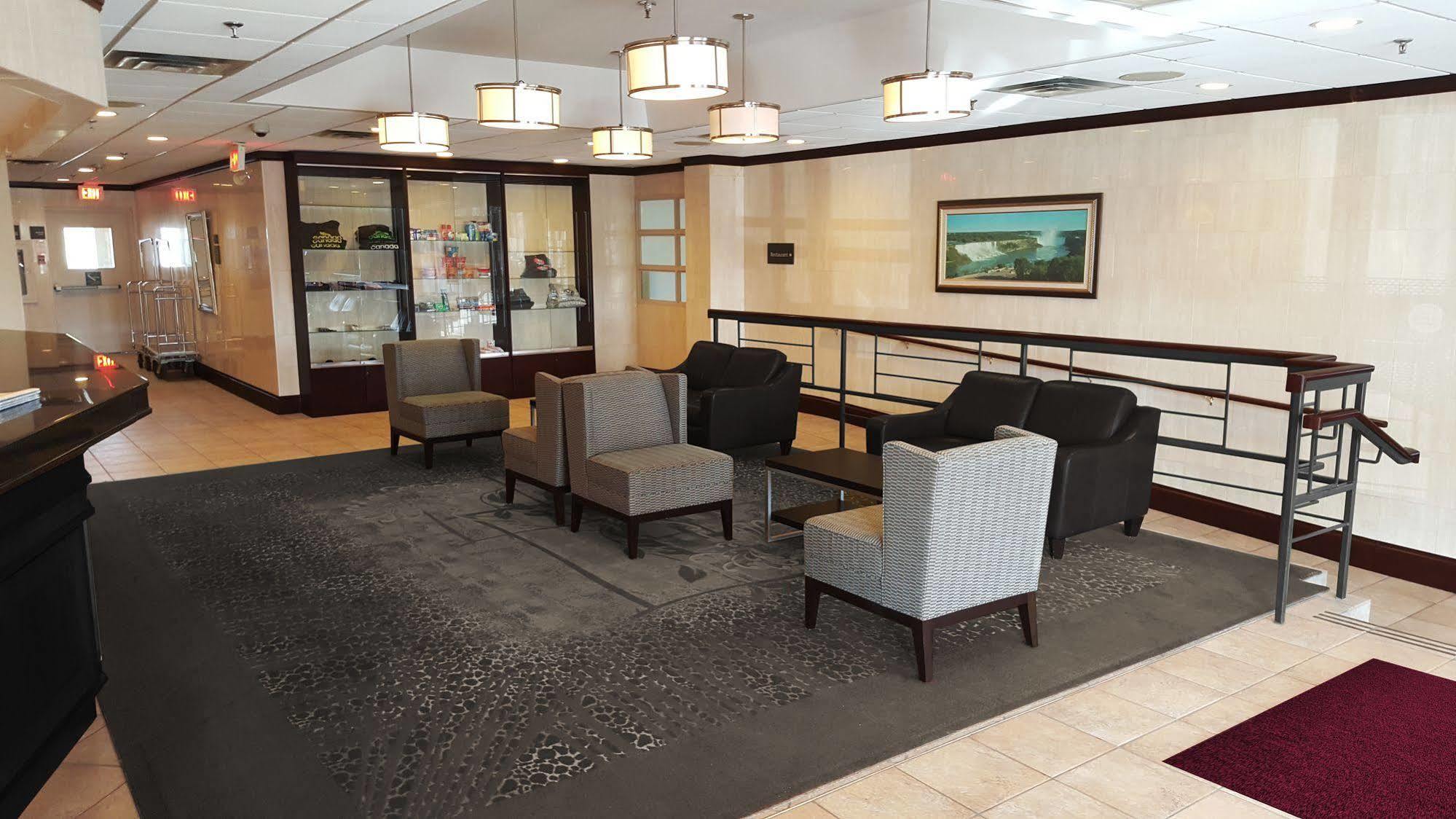 Ramada By Wyndham Niagara Falls By The River Bagian luar foto